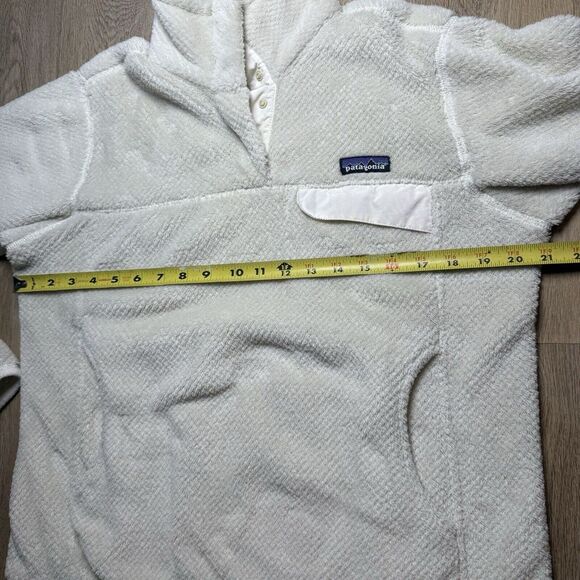 Patagonia Snap T Monkey Fleece Fuzzy Pullover Womens Size Medium Solid Off White - Picture 7 of 8